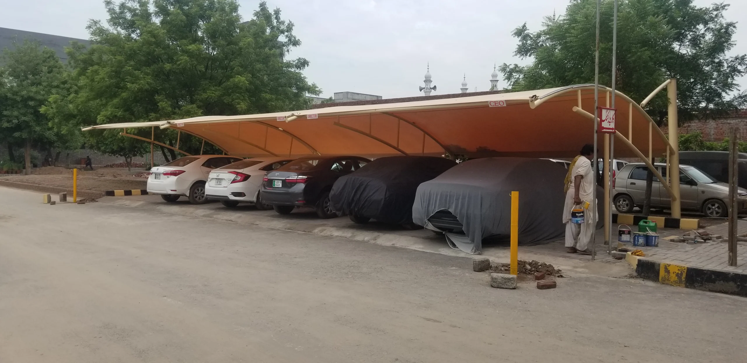 Car Parking Shades with durable tensile fabric, designed for homes and commercial spaces in Pakistan, offering reliable and stylish shading solutions.