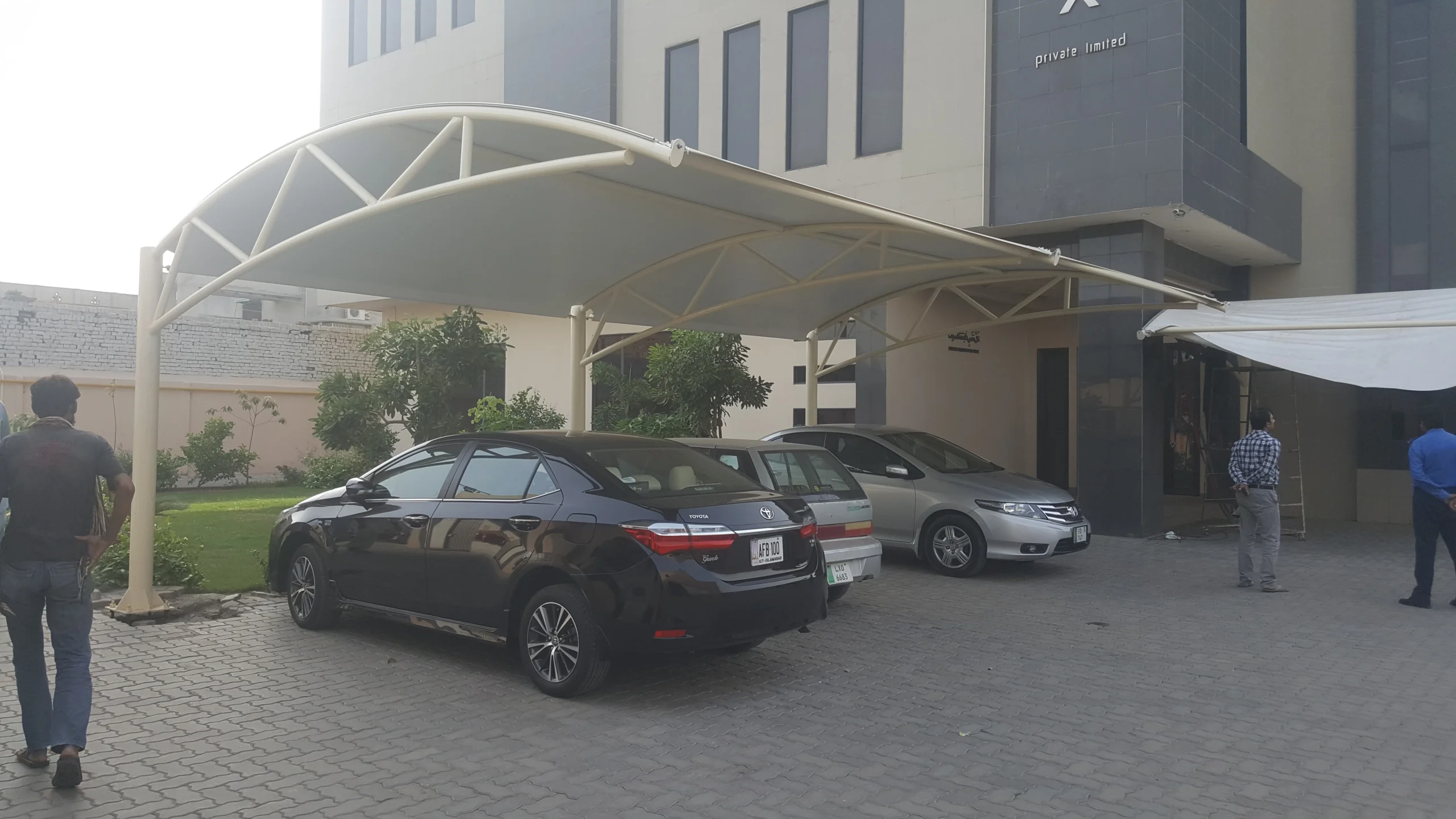 Space Saving Car Parking Shades Design (1) Space-saving car parking shades design offering efficient protection while optimizing parking space.