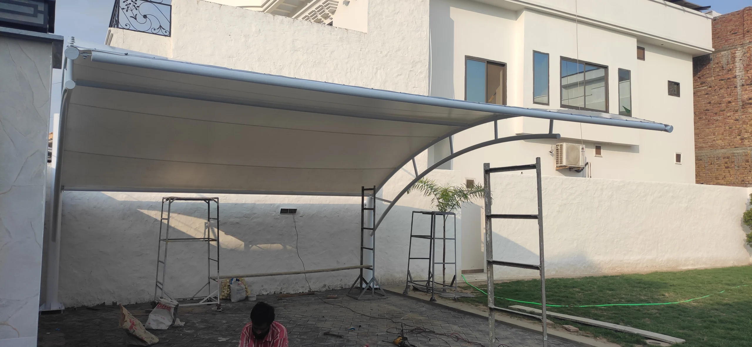 Stylish Car Parking Shade for Home in Pakistan (4) Stylish and durable parking shade for home in Pakistan – protect your vehicle with modern and reliable shading solutions.